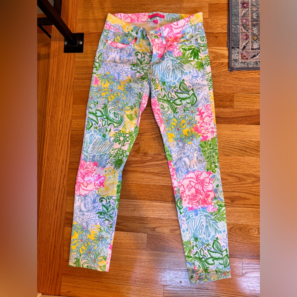 Lily Pulitzer cropped print jeans!